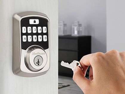 Traditional Keyway with Aura Smart Bluetooth Door Lock