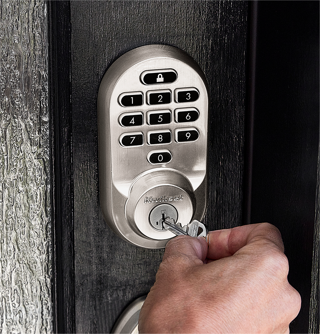 Use traditional keys with your Wi-Fi smart door lock