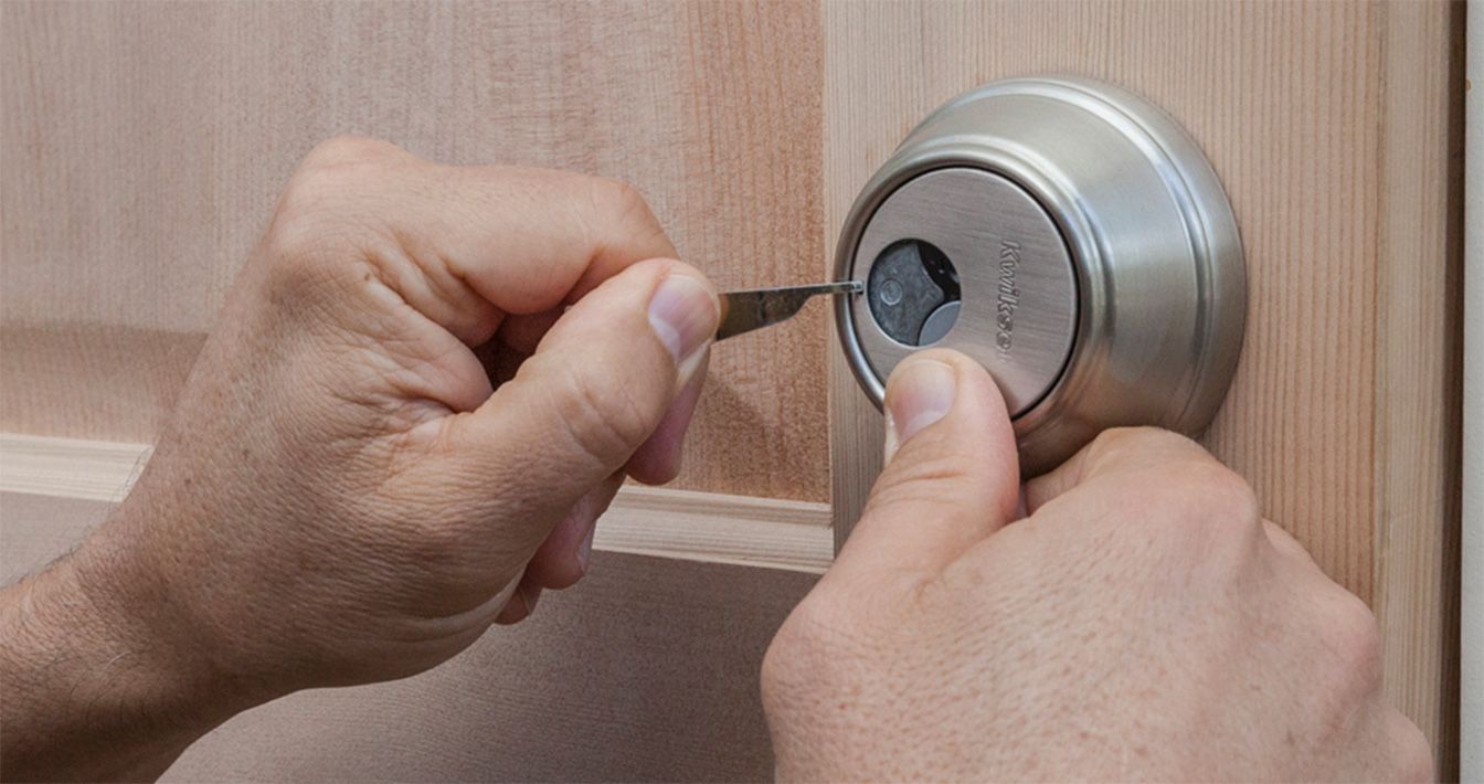 Deadbolt Locks - Traditional, Smart & Electronic Deadbolts | Kwikset